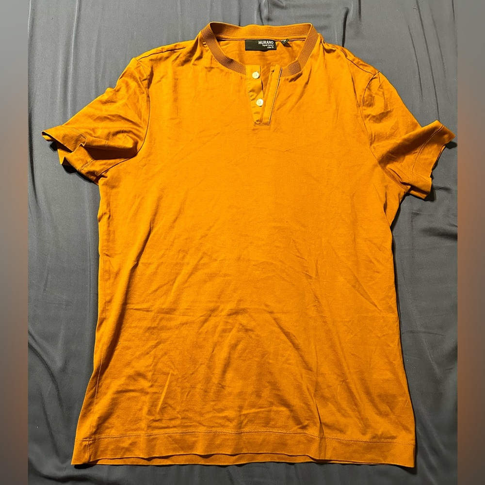 Gold Murano liquid luxury short sleeve Henley. Medium slim fit.